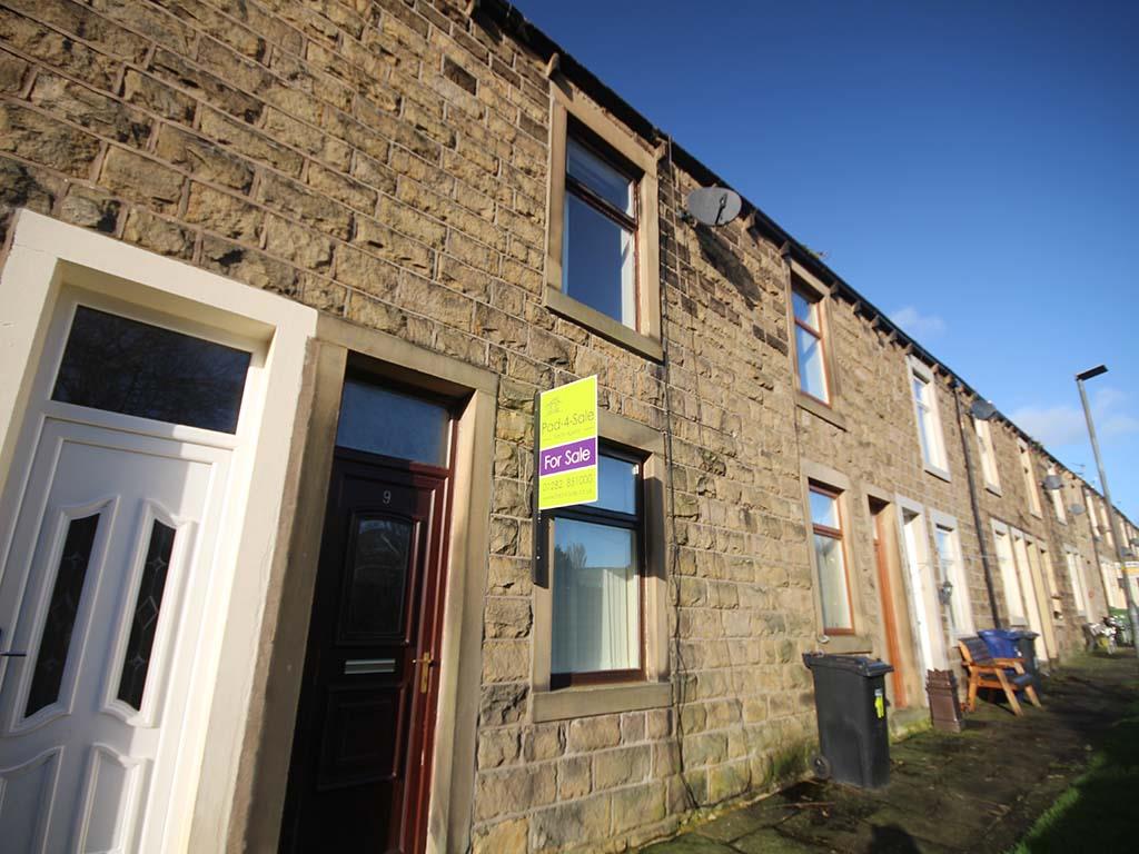 2 bedroom terraced house For Sale in Earby - IMG_5784.jpg